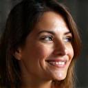 Lucía Sánchez feliz, clienta frecuente